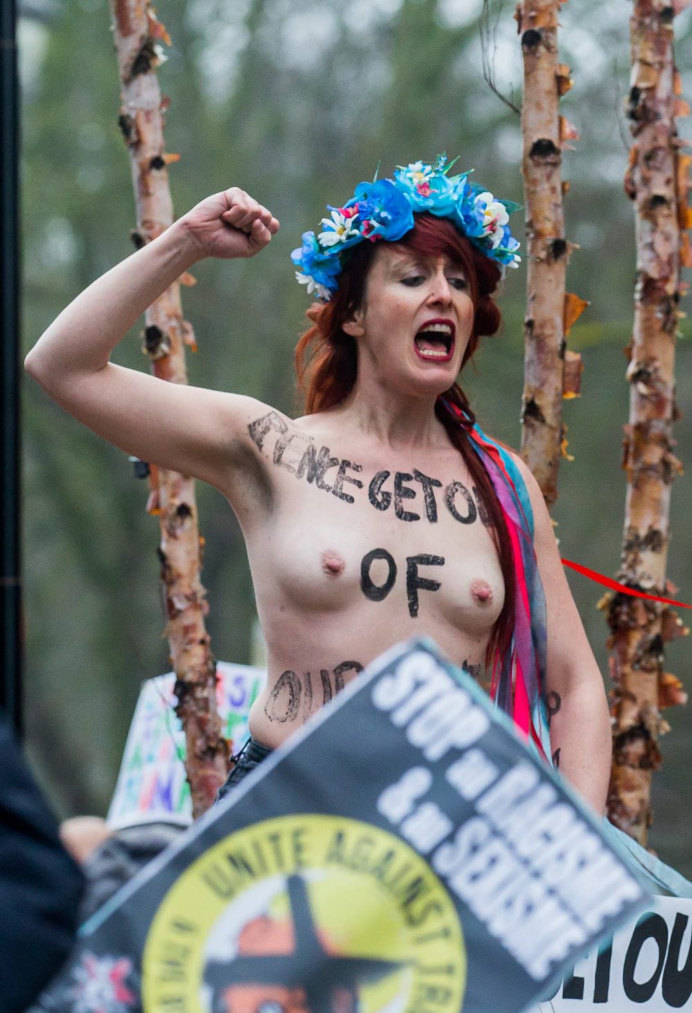 UUP Femen Belgija JAV Pensas Protestas FEMEN aktyvistës Briuselyje protestuoja prieð JAV politikà. EPA-ELTA nuotr. Briuselis, vasario 20 d. (EPA-ELTA). FEMEN aktyvistës Briuselyje protestuoja prieð JAV politikà, èia vieðint ðios ðalies viceprezidentui Maikui Pensui (Mike Pence). RS